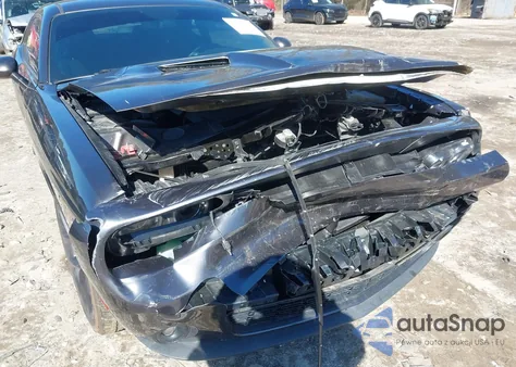 2019 Dodge Challenger Sxt z USA, uszkodzony, nr VIN 2C3CDZAG5KH719622